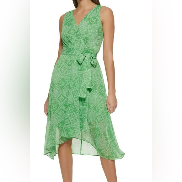 Tommy Hilfiger Dresses & Skirts - Tommy Hilfiger Women’s Sleeveless Dress. New Leaf/Ivory.